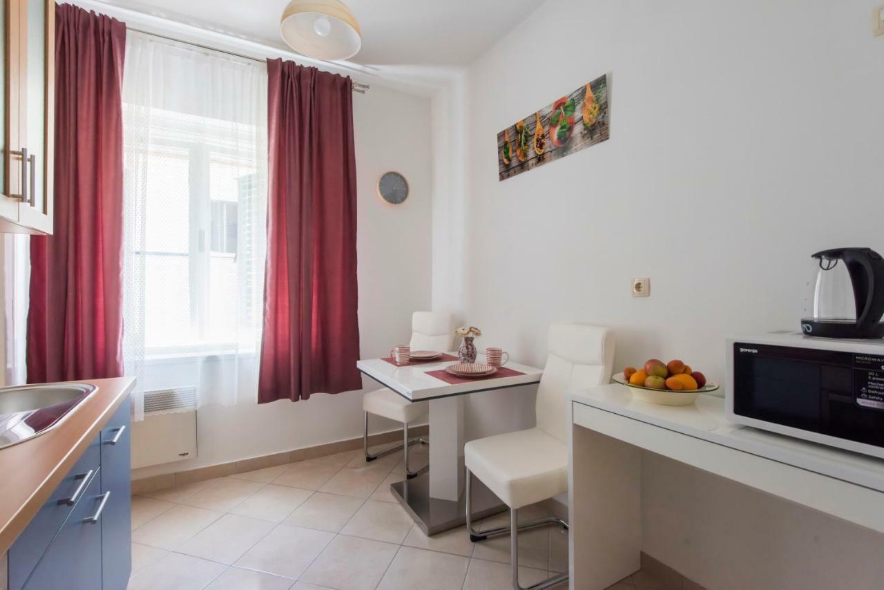 T&M Apartment With Parking In The Old Town Zadar Buitenkant foto